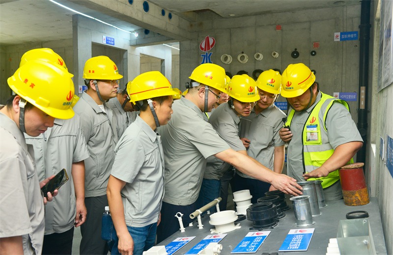 为进一步推进优质客户高效履约，提升交付品质、达成客户满意，2025年6月25日，云鼎国际4118建设集团在上海组织召开2025年越秀地产、华润置业客户履约推进会。